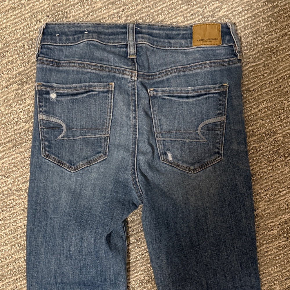 American Eagle Outfitters Super High Rise Jeggings - Distressed Jeans - Picture 4 of 5
